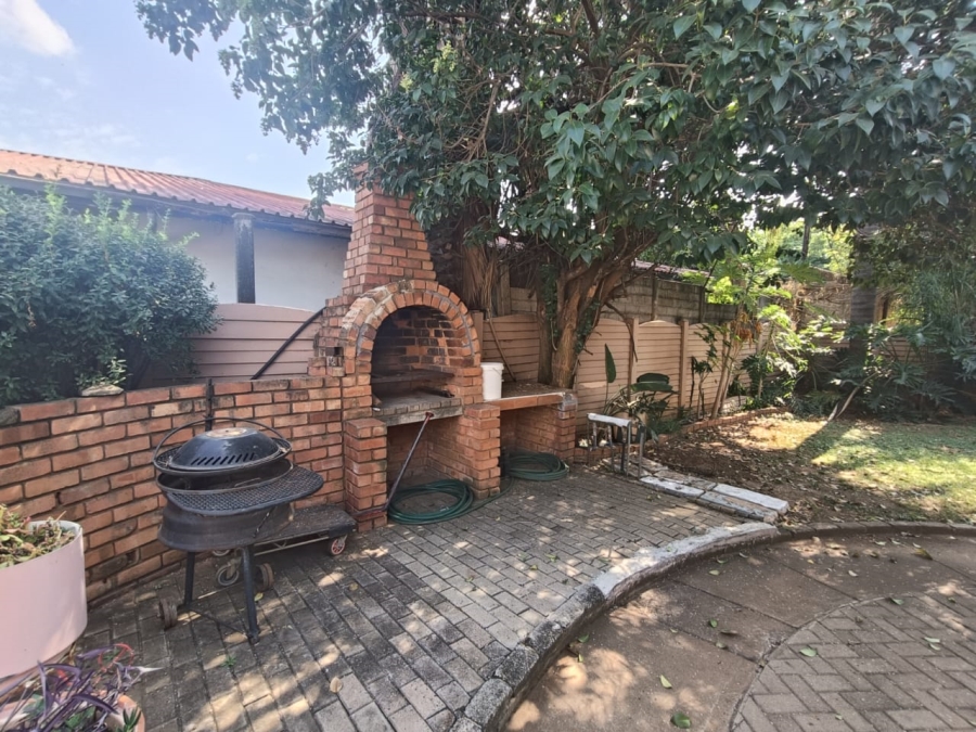 To Let 3 Bedroom Property for Rent in Oos Einde North West